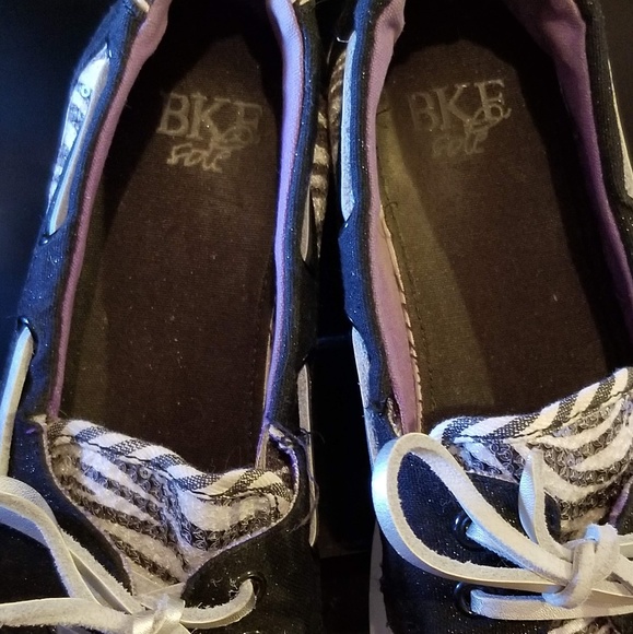 BKe Zebra Striped loafers - Picture 2 of 7